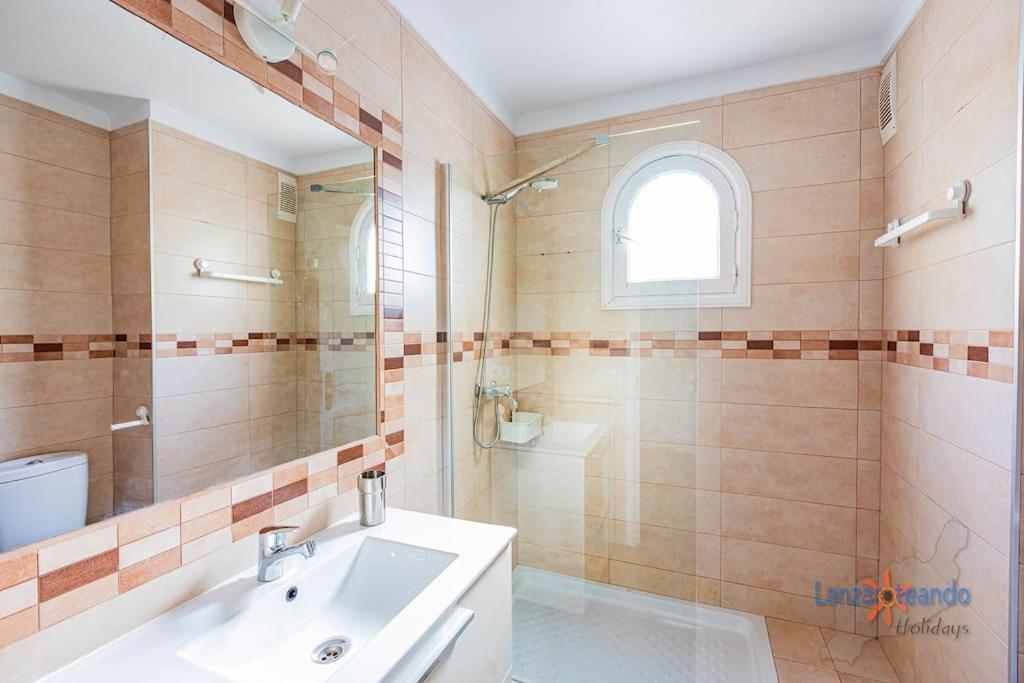Vivienda Vacacional El Descanso Costa Teguise Esterno foto